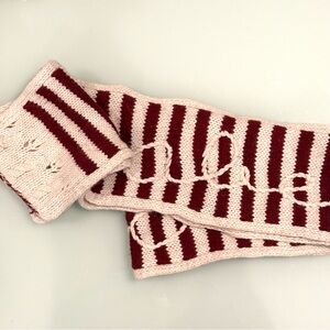 Vintage Y2K Abercrombie Embroidered Logo - Striped Red & White Scarf